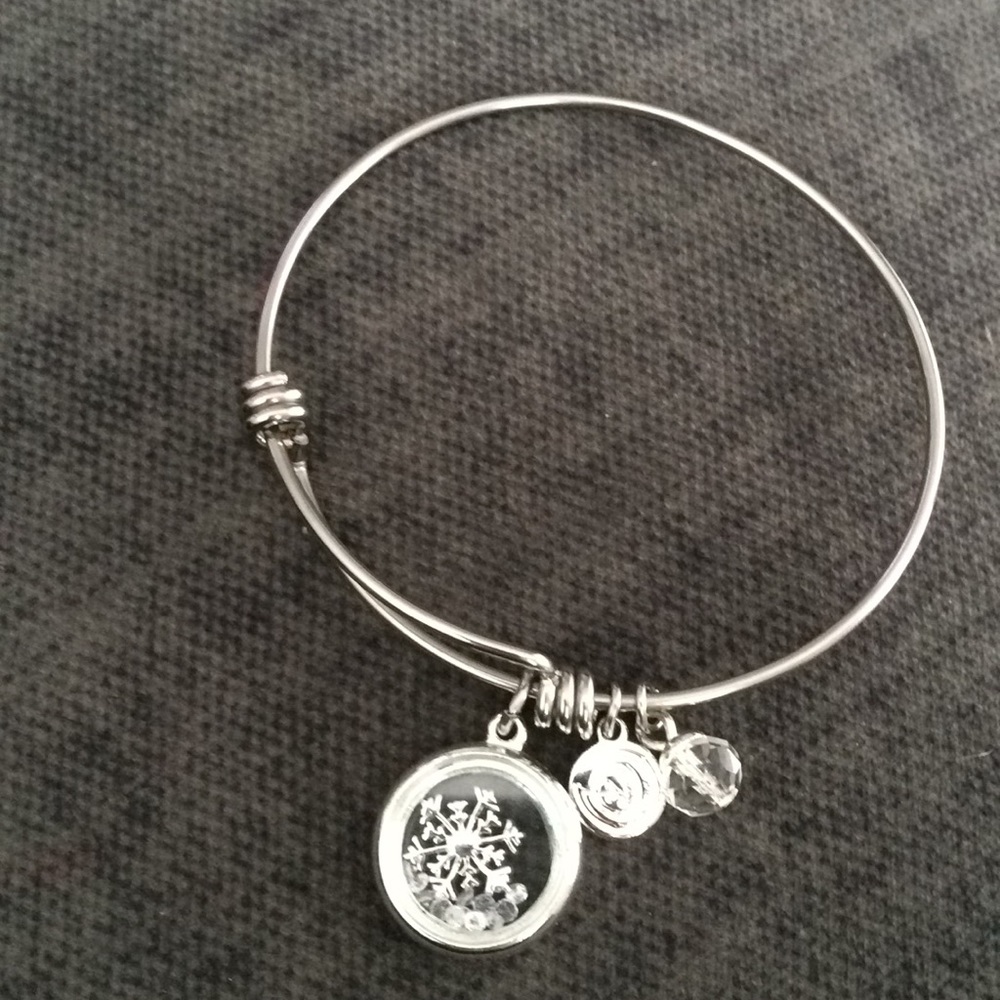 Silver Snowflake bangle bracelet